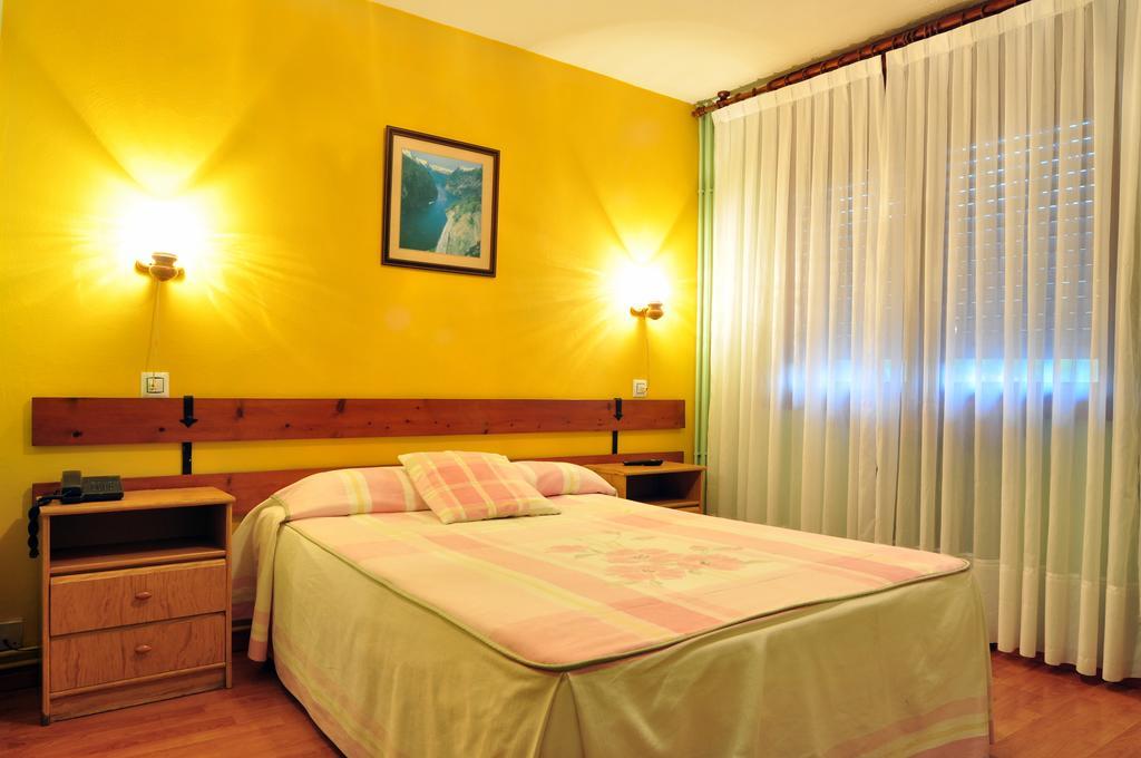 Hostal Europa Сан-Роке-дель-Асебаль Экстерьер фото